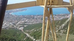 Вид на Геленджик с колеса обозрения которое стоит на горе