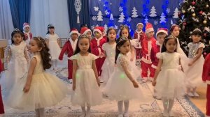 Балабақша. Жаңа жыл әні.утренник в садике .5-6 группа