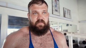 РЕАКЦИЯ ПРОХОЖИХ АМЕРИКАНЦЕВ НА РУССКОГО БОГАТЫРЯ