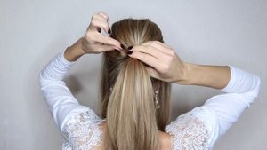 КАК СДЕЛАТЬ КРАСИВЫЙ ХВОСТ ВМЕСТО ОБЫЧНОГО С ПОМОЩЬЮ КАРАНДАША? | EASY CUTE PONYTAIL USING PENCIL