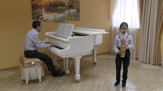 Большакова Станислава младшая группа 3 класс.