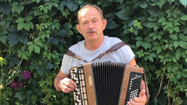 Песня о Щорсе (шёл отряд по берегу)