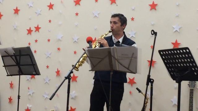 "Рождественская " - сопрано саксофон смотреть онлайн