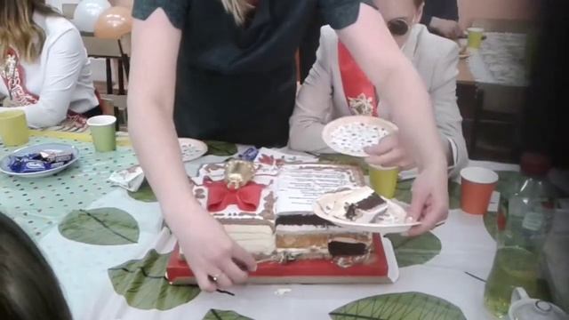 21.06.2019. 11а,последний звонок ?. В школе.