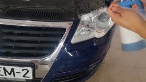 Volkswagen Passat B6. Бронируем фары в защитную плёнку.