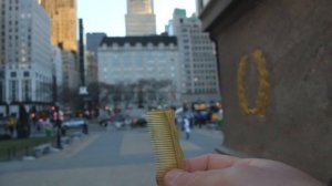 Лайфхак парикмахера. Ножницы и расческа в одной руке. HairFucker: