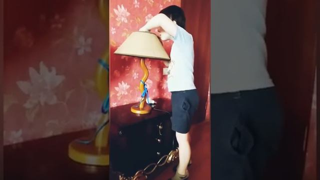 2Э и дошкольники поздравляют с 1 мая! смотреть онлайн