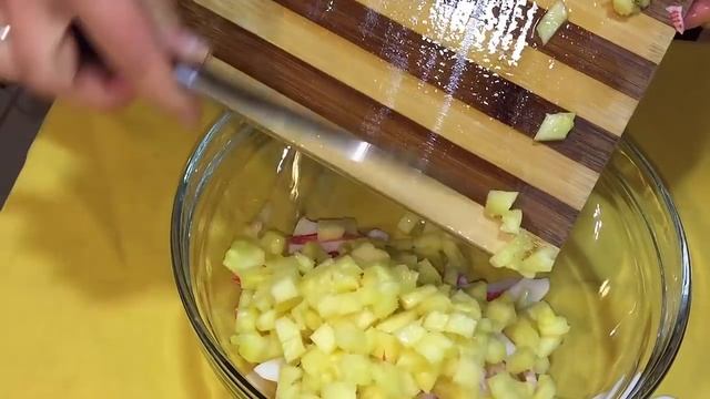 Легкий Салат из крабовых палочек с ананасом, к Новому году | вкусный рецепт 03.05.2023