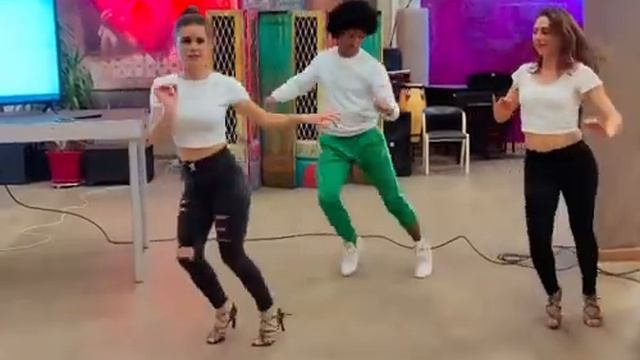 Bachata dominicana que vuelva ( Alex Bueno ) смотреть онлайн