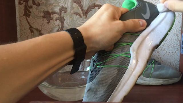 Меламиновая губка - лучшее средство для очистки мидсоли смотреть онлайн