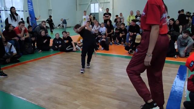отбор Варвара vs Арина Фризен vs Staysha - брейкданс чемпионат г.Королев смотреть онлайн