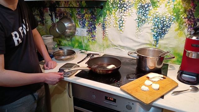 Рецепт. Салат из редиски и глазунья. Приготовит даже обезьяна