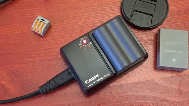 Different camera battery and chargers смотреть онлайн