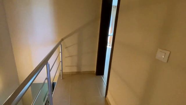 Продается меблированный двухспальный таунхаус с видом на бассейн Чаирите Солнечный берег Болгария