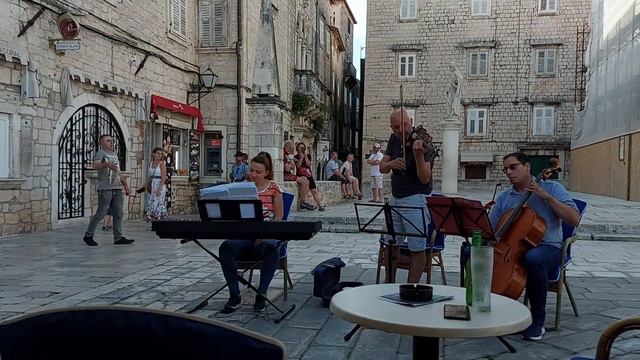 Trio LOCO plays Csárdás composed by Istvan Kuruc смотреть онлайн