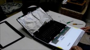 How to replace laptop screen Dell M5040