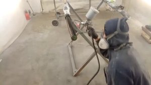 Покраска вилки мотоцикла нанесение базы ( часть 1 )