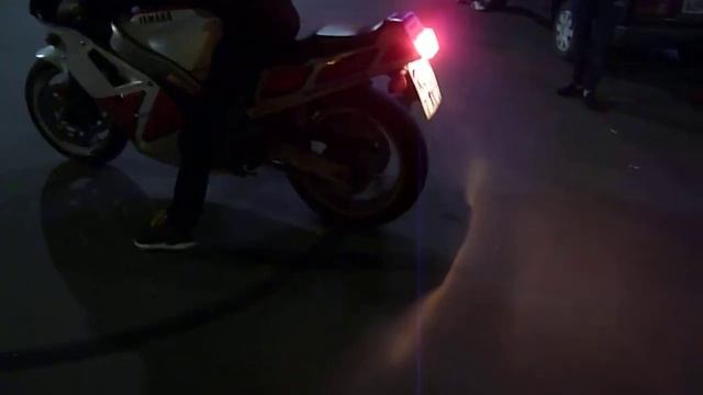 Yamaha FZR 1000