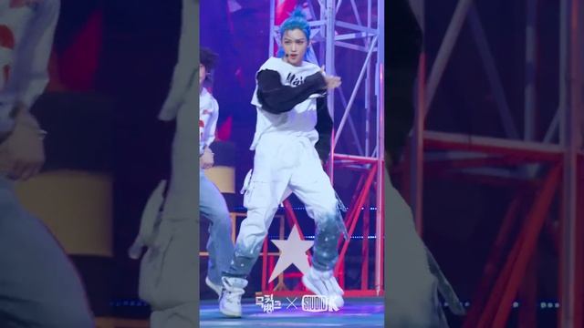 [K-Fancam] 스트레이 키즈 필릭스 직캠 '특(S-Class)' (Stray Kids FELIX Fancam) @MusicBank 230602 смотреть онлайн