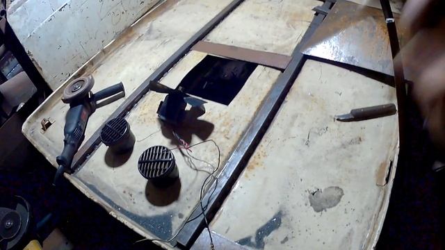 ЮМЗ-6 Рестайлинг. Крыша едет но вентиляция в процессе! Restyling of the tractor cab! смотреть онлайн