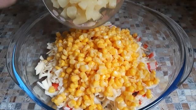 САЛАТ ЗА 2 МИНУТЫ!!! НИЧЕГО НЕ НУЖНО ВАРИТЬ??? смотреть онлайн