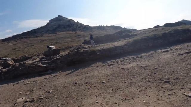 Судак. Генуэзская крепость / Достопримечательности Крыма / Автостопом в Крым / Break stereotypes