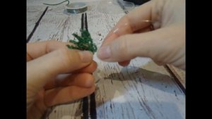 МК Цветы из бисера. 3 часть Анютины глазки из бисера