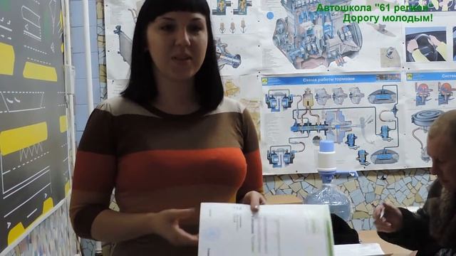 Вручение сертификата на прохождение бесплатного обучения Елене Лесняковой смотреть онлайн