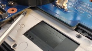 Экран темный, нет подсветки | Samsung NP300E5X