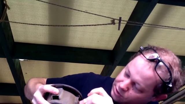 Replacing whipper snipper cable. Ryobi - this is a mum-ducation video. смотреть онлайн