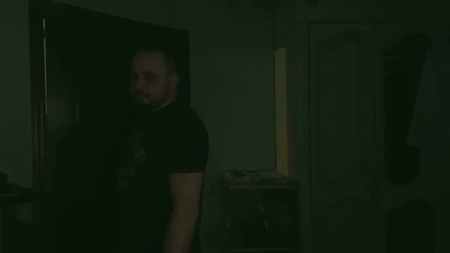 Папа, посмотри под кровать… смотреть онлайн