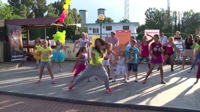 танец от  Диляры Ильясовой смотреть онлайн