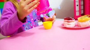 Настя играет полицейский и воришка  Nastya Pretend Play Funny Police Chase Story for Kids