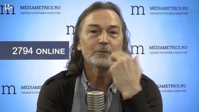 Никас Сафронов о современном искусстве, снах и Ван Гоге