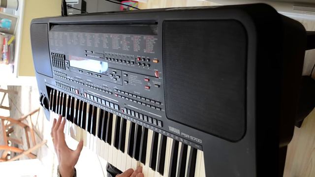 Yamaha PSR 5700 смотреть онлайн