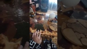 Столик из осенних листьев и эпоксидной смолы