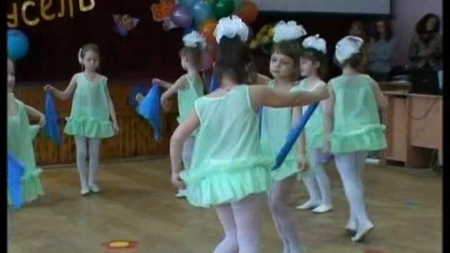 №21. "Синий платочек" (танец посвящается Дню Победы) (Танцевальная карусель — Волгоград) смотреть онлайн