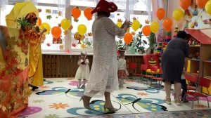 Игра для малышей "Солнышко и дождик" ("Светит солнышко в окошко...). Группа №1 "Лапушки"