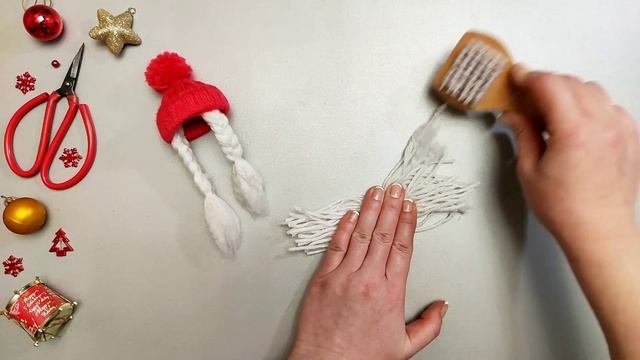 Скандинавские гномы из ниток на ёлку своими руками. Новогодние игрушки. Часть 3