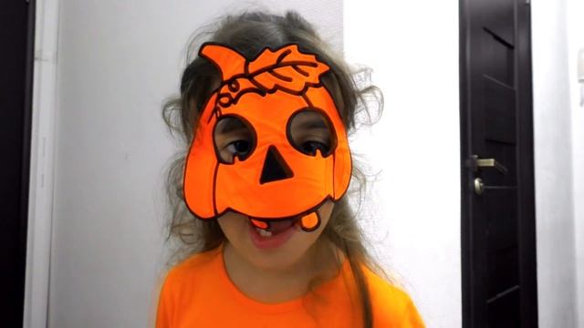 Дарина собирает конфеты на хэллоуин. Сладость или гадость? Ведьма превратила Додо в ведьмочку смотреть онлайн