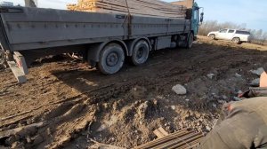 Работа На ПРЕДЕЛЕ,Старый Автокран КАМАЗ "ИВАНОВЕЦ" Ставит дизельгенератор 6,5 тонн.