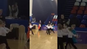 Я танцую на бальных танцах