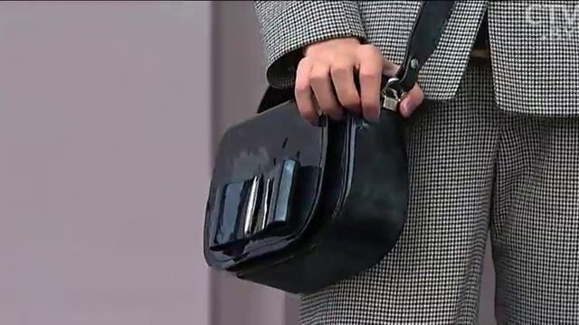 Осенняя коллекция «Галантэя»: объемные сумки на каждый день и эффектные варианты для праздника смотреть онлайн