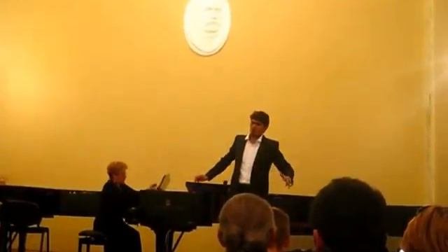 Ильхам Назаров (Ilham Nazarov) поет как баритон и контратенор
