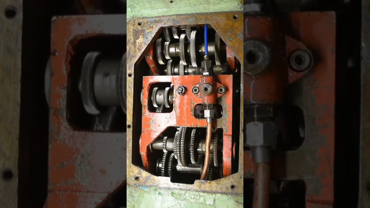 промывка дизелем коробки 675го фрезера #фрезерныйстанок #675 смотреть онлайн