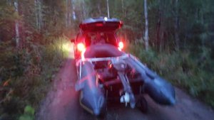 Вот для чего нужны транцевые колеса на лодке!