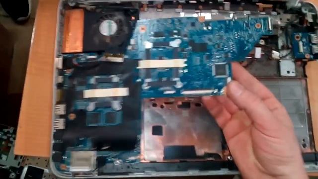 Чистка ноутбука. Экстрим с отвращением. смотреть онлайн