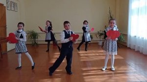 Младшая группа, танец матери   исполнители Анастасия чешегорова и индиго с песней я целую твои руки