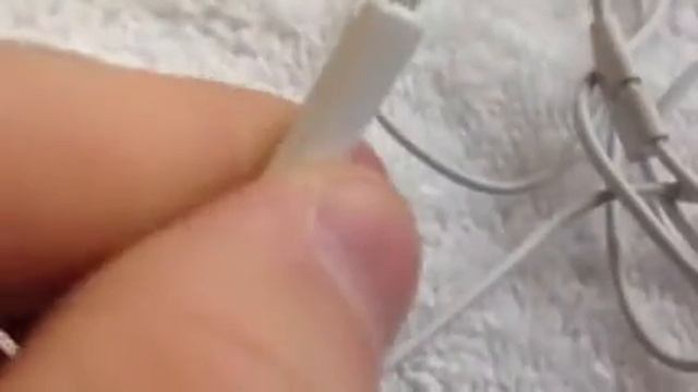 Comparison of the fake vs real Apple EarPods смотреть онлайн