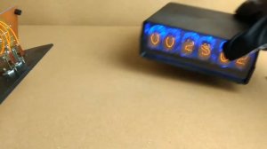 Часы на газоразрядных индикаторах ИН-12А.